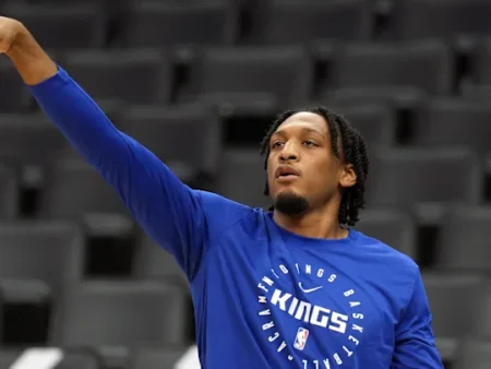 El mercado NBA no para: ¿Quién es el pívot que los Pistons le arrebataron a los Kings?