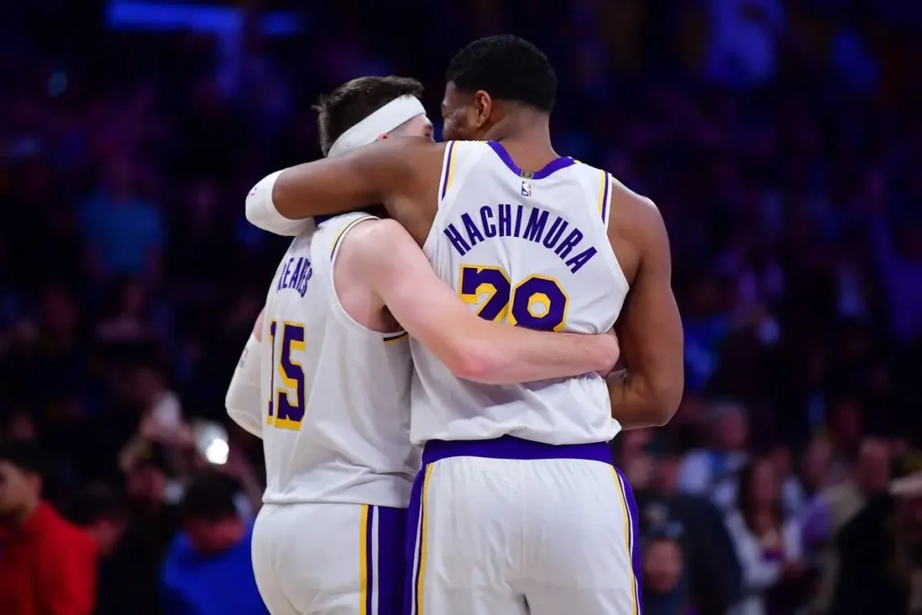 Pronóstico Los Ángeles Lakers vs Utah Jazz – NBA 18/11/2025 33 Pronóstico Los Ángeles Lakers vs Utah Jazz – NBA 18/11/2025