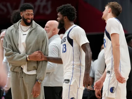 Siguen las malas noticias para los Mavericks: ¿Cuánto tiempo estará fuera Anthony Davis?