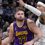 NBA en llamas: ¿Qué pasó en los enfrentamientos más electrizantes de la última jornada? 19 NBA en llamas: ¿Qué pasó en los enfrentamientos más electrizantes de la última jornada?