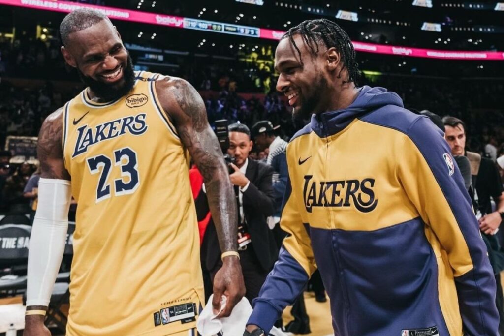 El rey derriba su castillo: Las nuevas mega mansiones de LeBron James 1 El rey derriba su castillo: Las nuevas mega mansiones de LeBron James