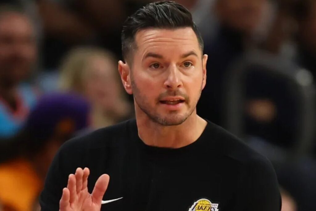 ¿Milagro o realidad en Lakers? Redick se sincera sobre ganar sin LeBron, Doncic y Reaves 1 ¿Milagro o realidad en Lakers? Redick se sincera sobre ganar sin LeBron, Doncic y Reaves