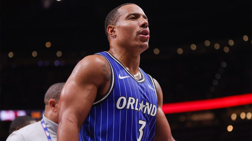 Promesa incumplida: ¿Por qué este fichaje millonario está frenando al Orlando Magic? 1 Promesa incumplida: ¿Por qué este fichaje millonario está frenando al Orlando Magic?