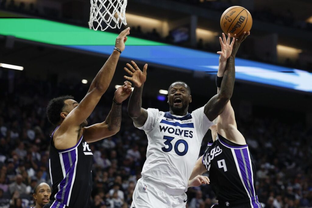 Pronóstico Sacramento Kings vs Minnesota Timberwolves – NBA 24/11/2025 33 Pronóstico Sacramento Kings vs Minnesota Timberwolves – NBA 24/11/2025