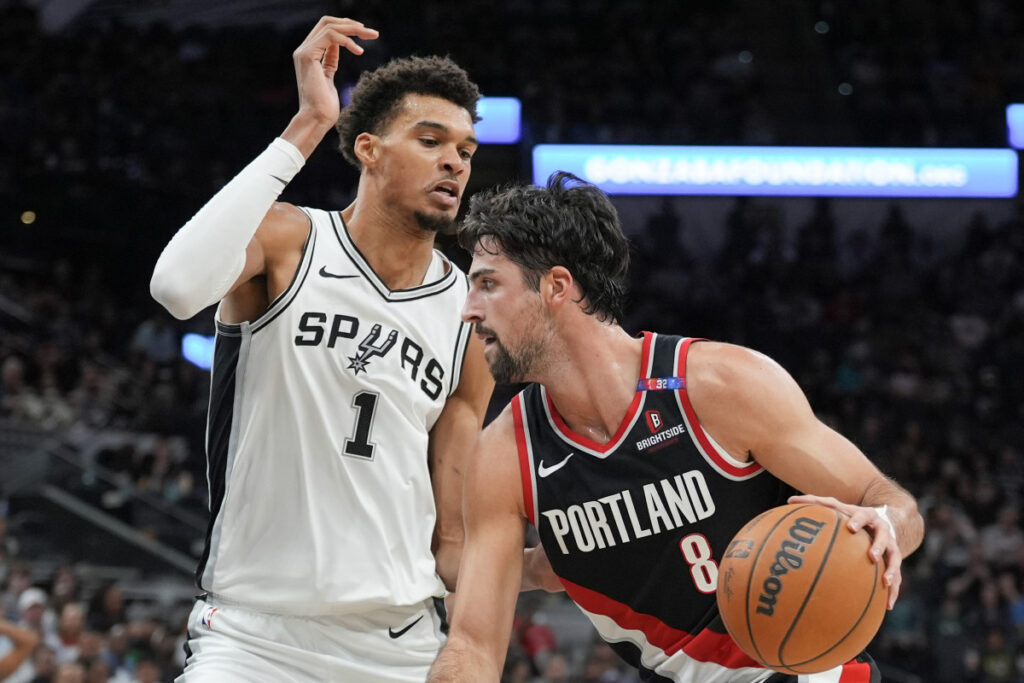 Pronóstico Portland Trail Blazers vs San Antonio Spurs – NBA 26/11/2025 33 Pronóstico Portland Trail Blazers vs San Antonio Spurs – NBA 26/11/2025