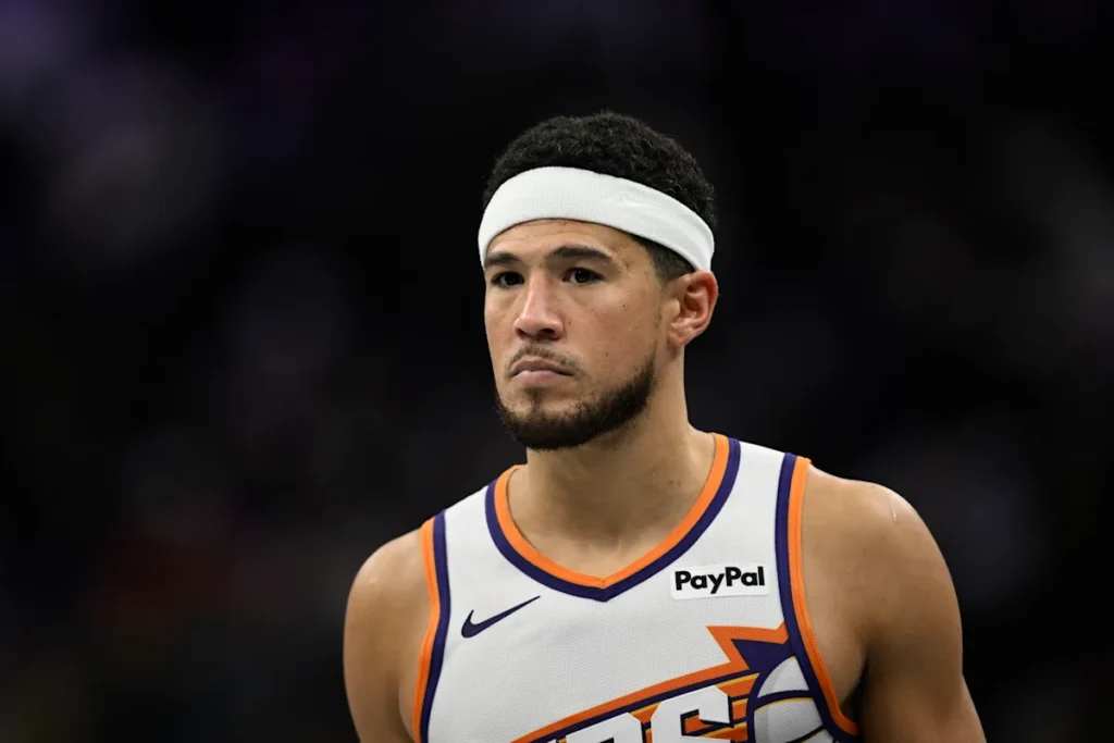 ¿Secreto al descubierto? Esto piensa Devin Booker sobre los actuales campeones 1 Devin Booker