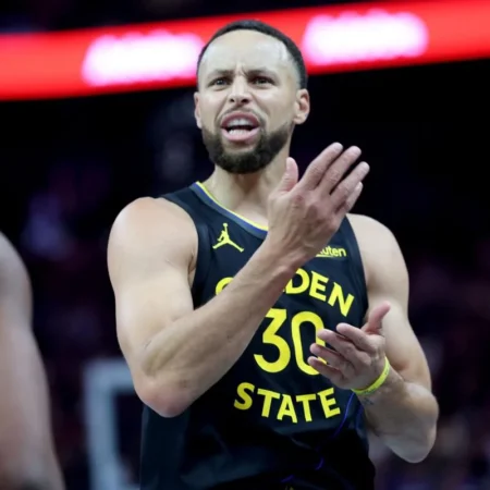 Stephen Curry supera a Michael Jordan con este nuevo récord