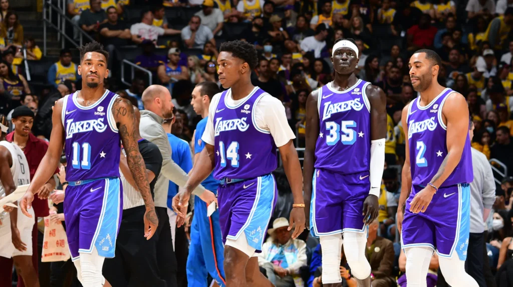 Un viejo conocido en la órbita de los Lakers: ¿Cómo repotenciaría a la plantilla?