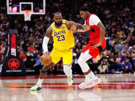 Warriors cae en el último suspiro y Lakers arrasa sobre la bocina: Lo mejor de la última jornada NBA