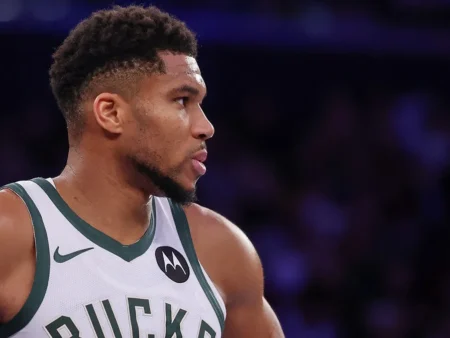 ¡Bomba en el mercado NBA! Giannis abre la puerta de salida de Bucks y estos equipos ya preparan paquetes irrechazables