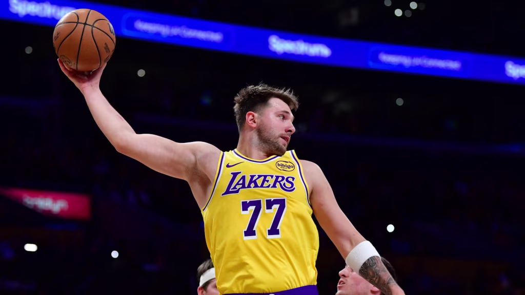 ¡Emergencia Lakers! Doncic abandona Los Ángeles rumbo a Eslovenia por esta razón 1 ¡Emergencia Lakers! Doncic abandona Los Ángeles rumbo a Eslovenia por esta razón