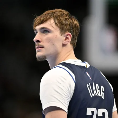 O que Cooper Flagg está fazendo aos 18 anos que tem todos impressionados