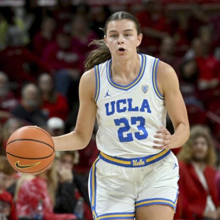 ¿Quién es la jugadora que está superando en puntos a su hermano estrella de la NBA?