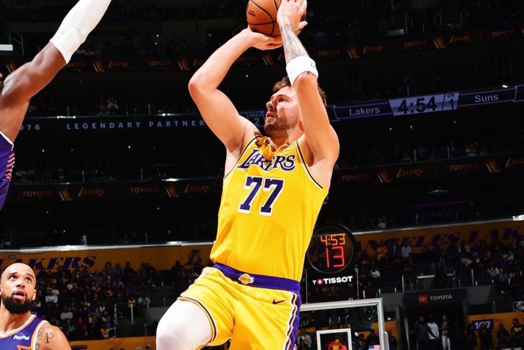 Dos excompañeros arrasan la NBA: ¿Quiénes se llevaron los premios de la semana? 1 Dos excompañeros arrasan la NBA: ¿Quiénes se llevaron los premios de la semana?